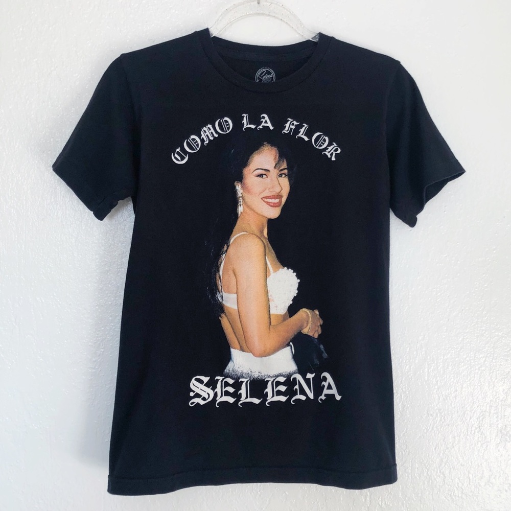 Selena Como la Flora Black T-Shirt